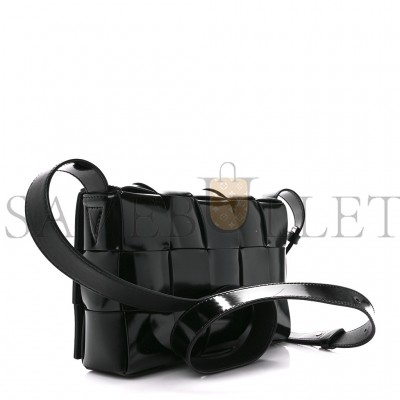 BOTTEGA VENETA PATENT MAXI INTRECCIATO CASSETTE CROSSBODY BAG BLACK 