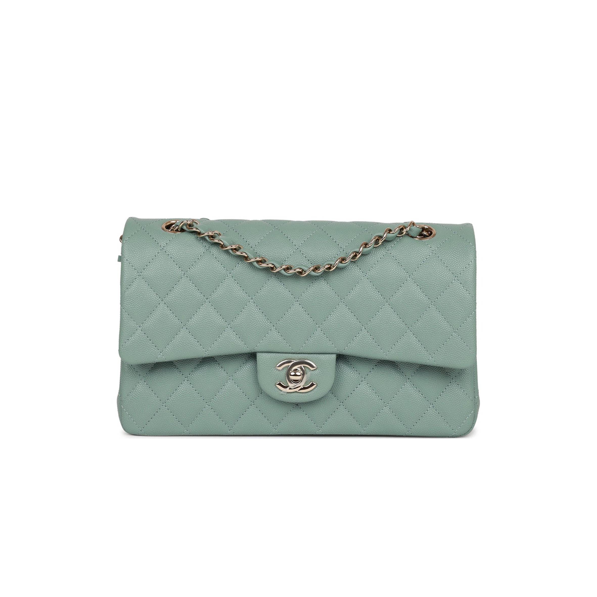 CHANEL MEDIUM CLASSIC DOUBLE FLAP BAG GREEN CAVIAR LIGHT GOLD HARDWARE CHANEL MEDIUM CLASSIC DOUBLE FLAP BAG GREEN CAVIAR LIGHT GOLD HARDWARE