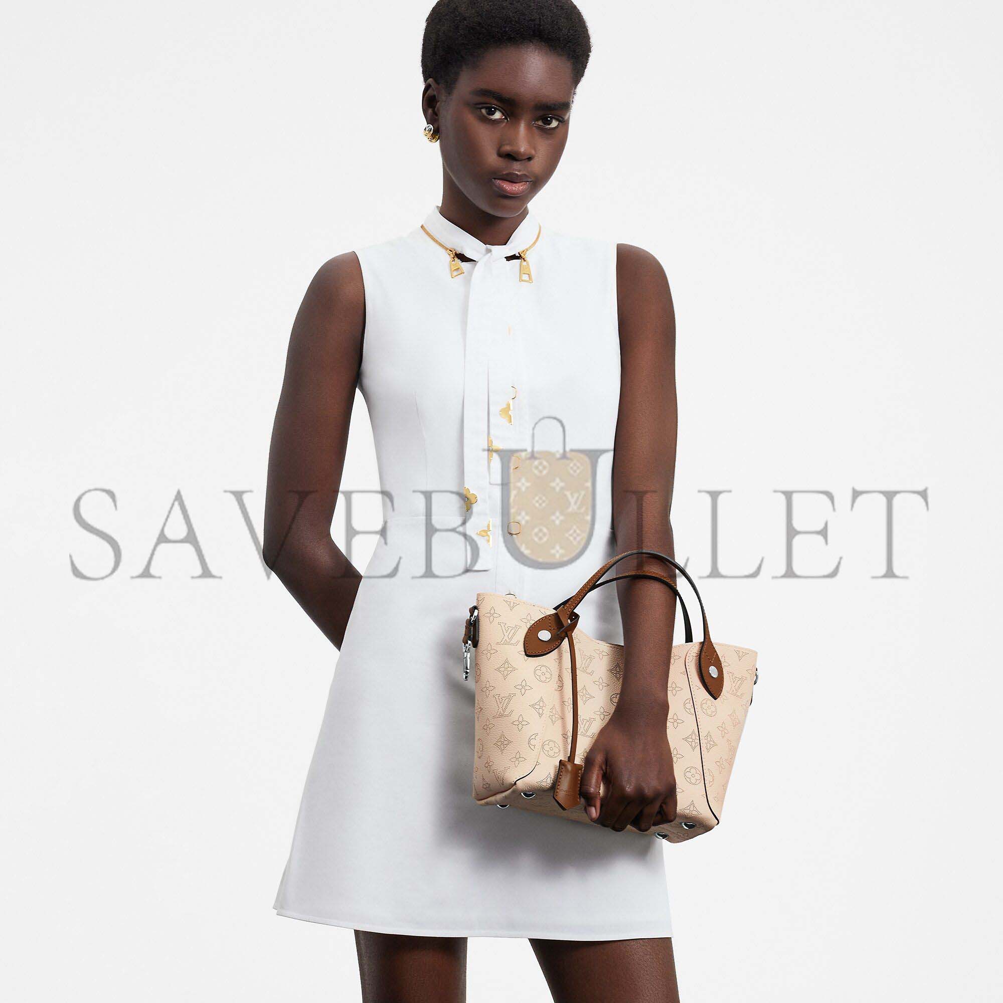 LOUIS VUITTON HINA PM M51950 LOUIS VUITTON HINA PM M51950